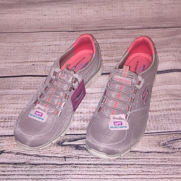 Skechers Shoes - NWT SKETCHERS MEMORY FOAM SLIP ON SNEAKERS